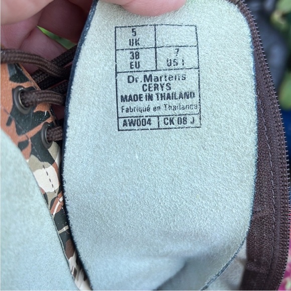 Dr. Martens Fall Floral Tall 14 Eye Pointed Toe Cery Lace Up & Zippered Boots - Picture 17 of 17